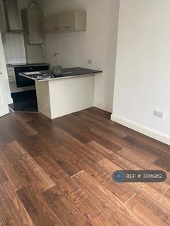 1 bedroom flat to rent, Stoke Newington Common, London, N16