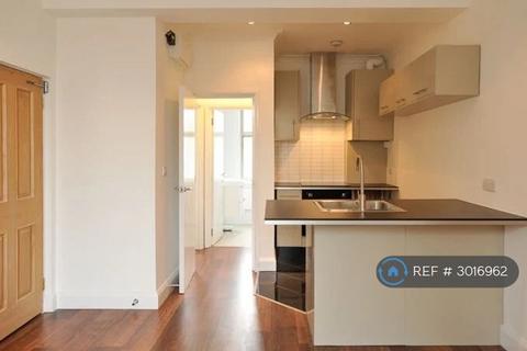 1 bedroom flat to rent, Stoke Newington Common, London, N16