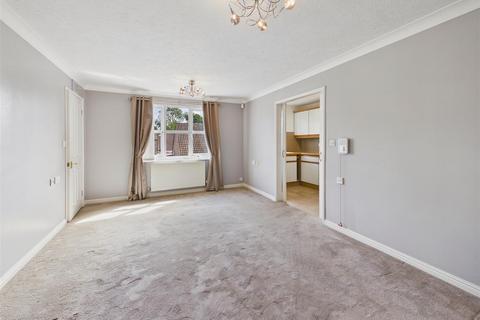 2 bedroom flat for sale, John Gray Court, Willerby, Hull