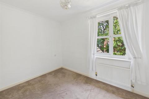 2 bedroom flat for sale, John Gray Court, Willerby, Hull
