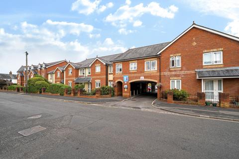 1 bedroom flat for sale, Willow Court, Ackender Road, Alton, GU34