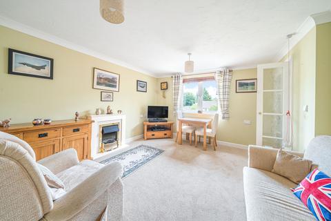 1 bedroom flat for sale, Willow Court, Ackender Road, Alton, GU34