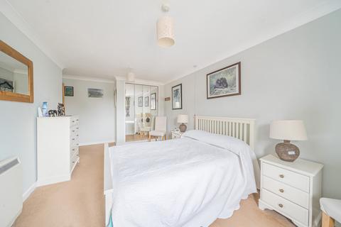 1 bedroom flat for sale, Willow Court, Ackender Road, Alton, GU34