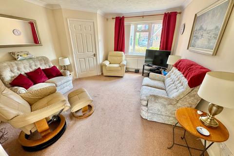 3 bedroom detached house for sale, Danvers Drive, Luton, LU3