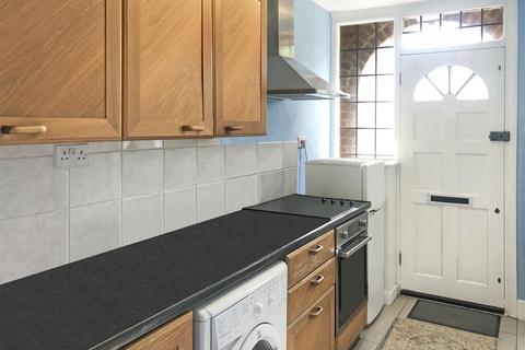 1 bedroom flat to rent, Clinton Crescent, Aylesbury HP21
