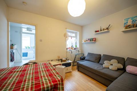 undefined, Odessa Road, London, E7