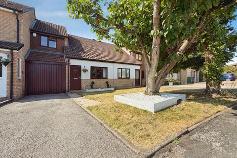2 bedroom terraced house to rent, Crimscote Close, Shirley, Solihull B90 4TT