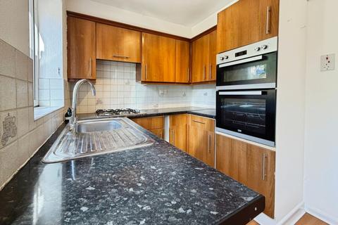 2 bedroom terraced house to rent, Crimscote Close, Shirley, Solihull B90 4TT
