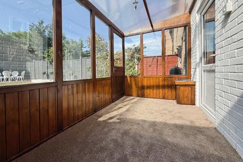 2 bedroom terraced house to rent, Crimscote Close, Shirley, Solihull B90 4TT