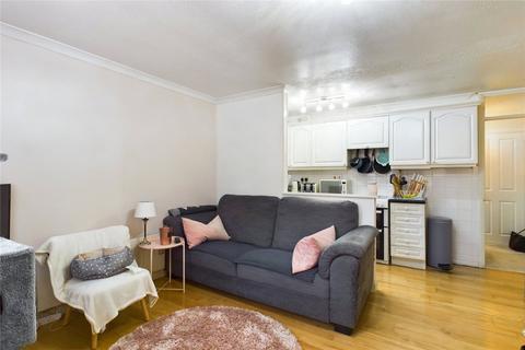 1 bedroom maisonette for sale, Vesey Close, Farnborough, Hampshire, GU14
