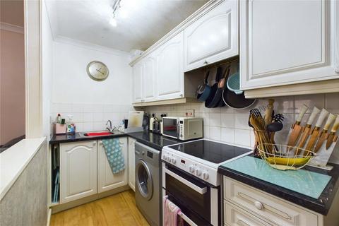 1 bedroom maisonette for sale, Vesey Close, Farnborough, Hampshire, GU14