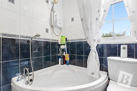 3 bedroom end of terrace house for sale, Becontree Avenue, Dagenham, RM8