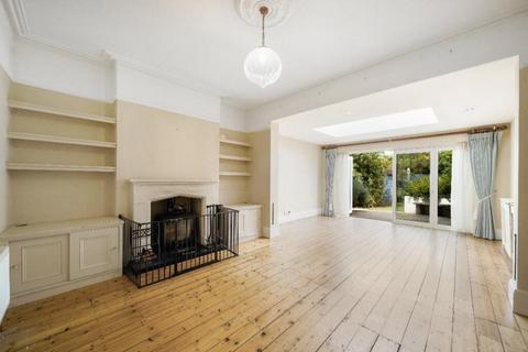 5 bedroom detached house to rent, Canbury Avenue, London, KT2