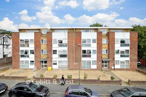 Ross Road, Wallington, Surrey
