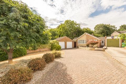 3 bedroom detached bungalow for sale, Colley Wood, Kennington