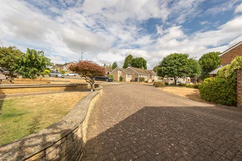 3 bedroom detached bungalow for sale, Colley Wood, Kennington