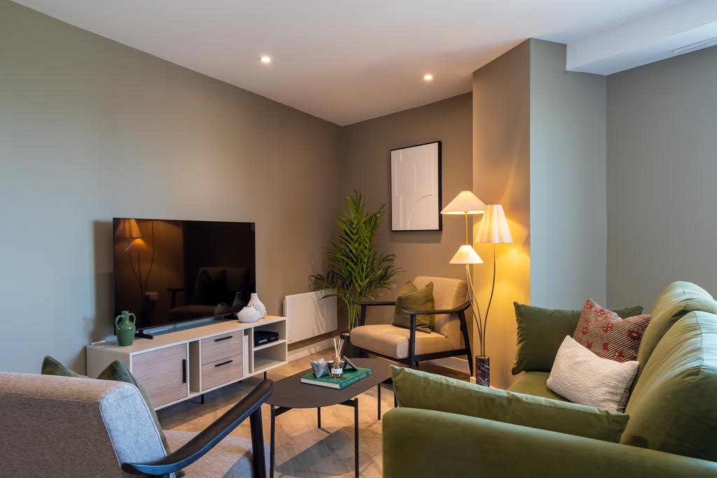 Apartment in Leeds, West Yorkshire - View 5