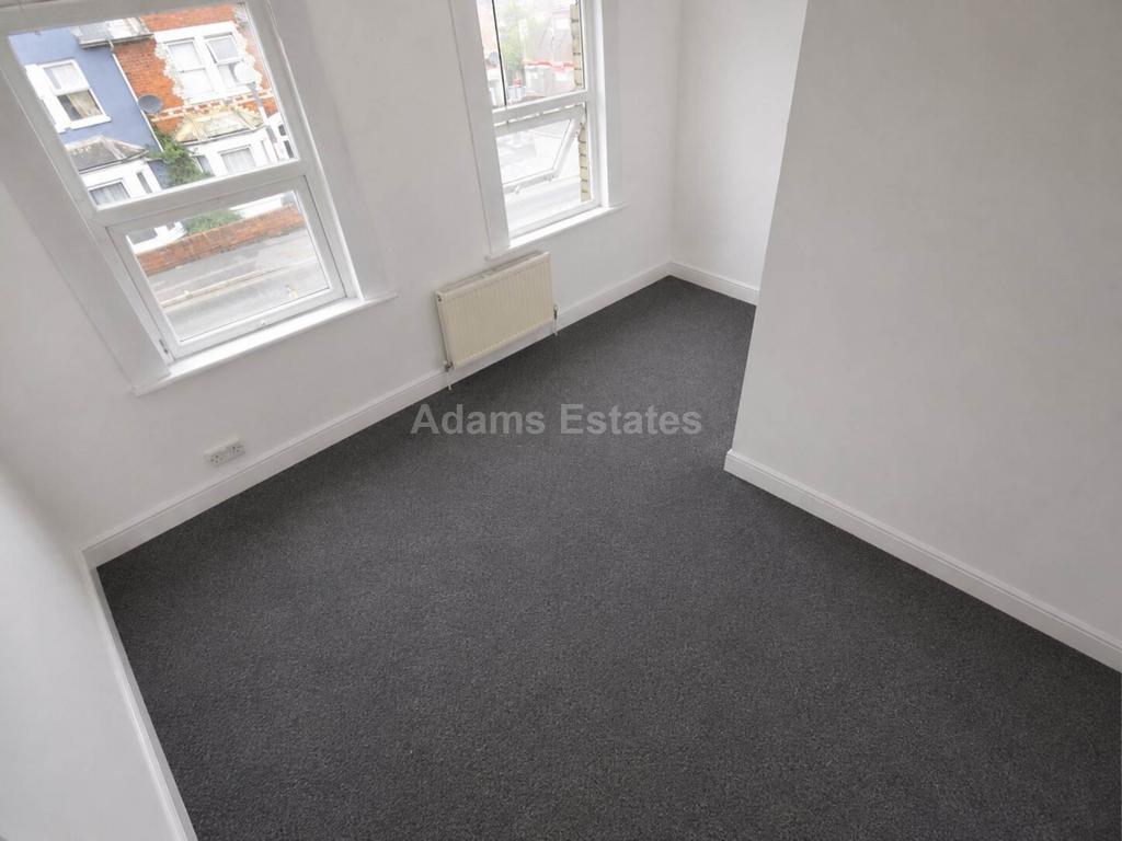 House in Reading - View 5
