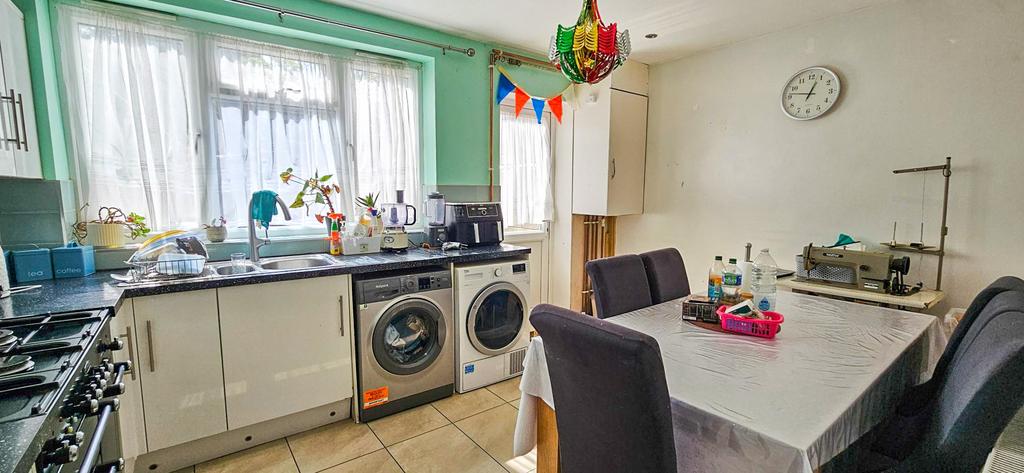 House in London - View 5
