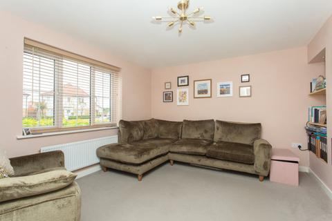 3 bedroom detached house for sale, Central Boulevard, Aylesham, Canterbury, Kent, CT3