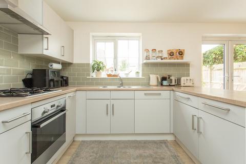 3 bedroom detached house for sale, Central Boulevard, Aylesham, Canterbury, Kent, CT3