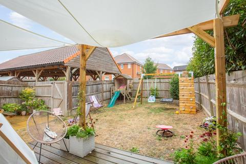 3 bedroom detached house for sale, Central Boulevard, Aylesham, Canterbury, Kent, CT3