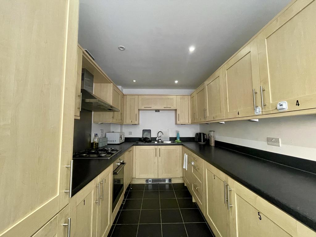 Apartment in London - More