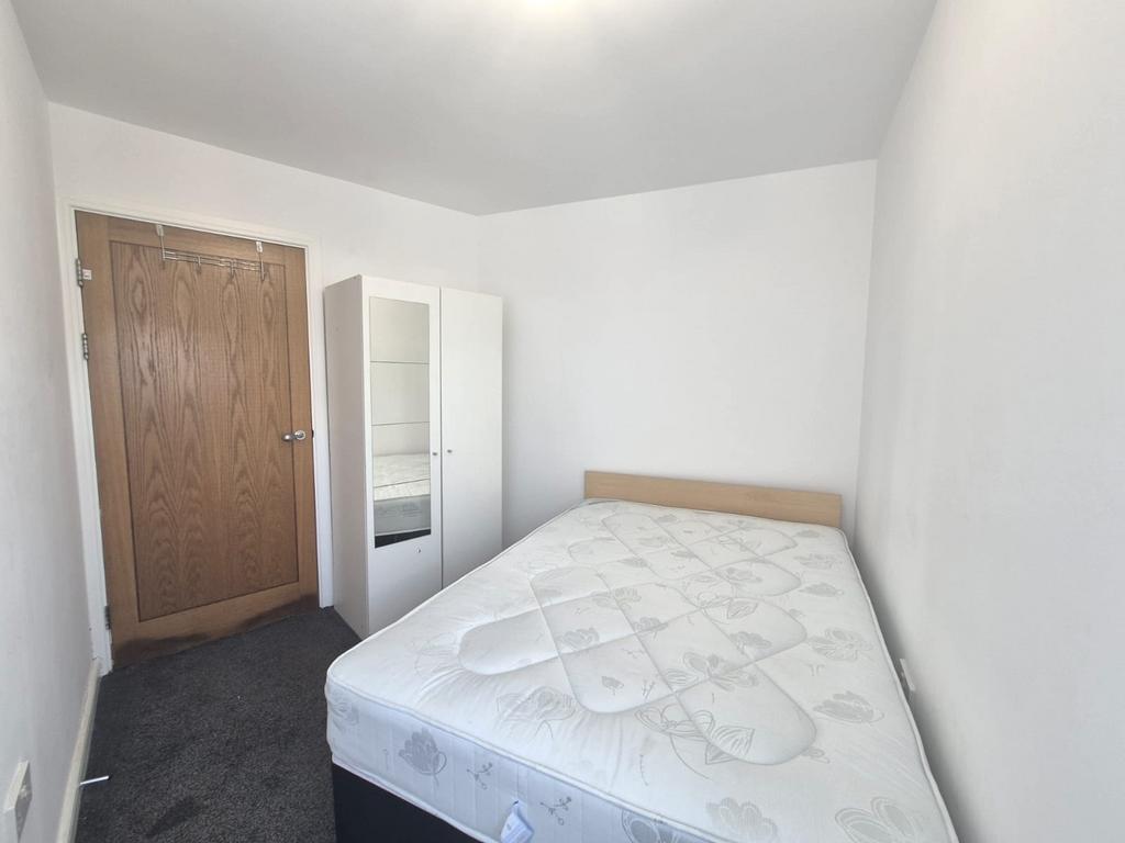 Apartment in Cardiff, Castle - View 3