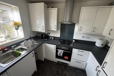 2 bedroom semi-detached house to rent, Turnberry Drive, Corby