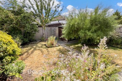3 bedroom end of terrace house for sale, Warescot Road, Brentwood, Essex