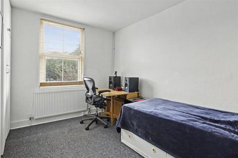 3 bedroom semi-detached house for sale, Fotheringham Road, Enfield