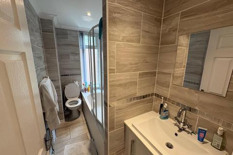 2 bedroom terraced house for sale, Haughton Green Road, Denton, M34