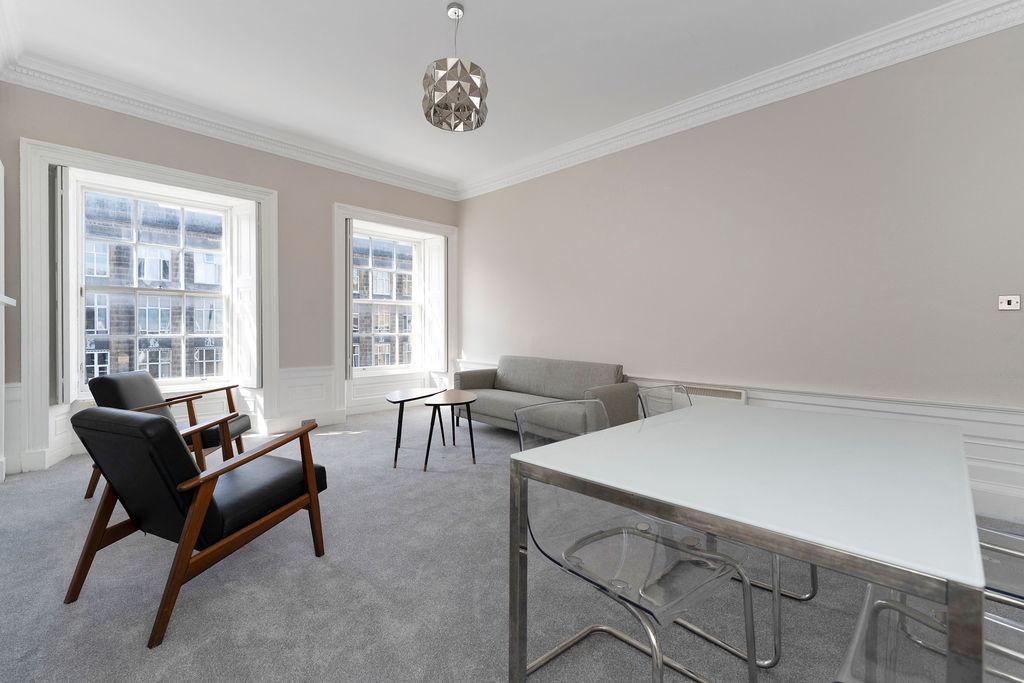 Apartment in Edinburgh, Lauriston, Tollcross - View 2