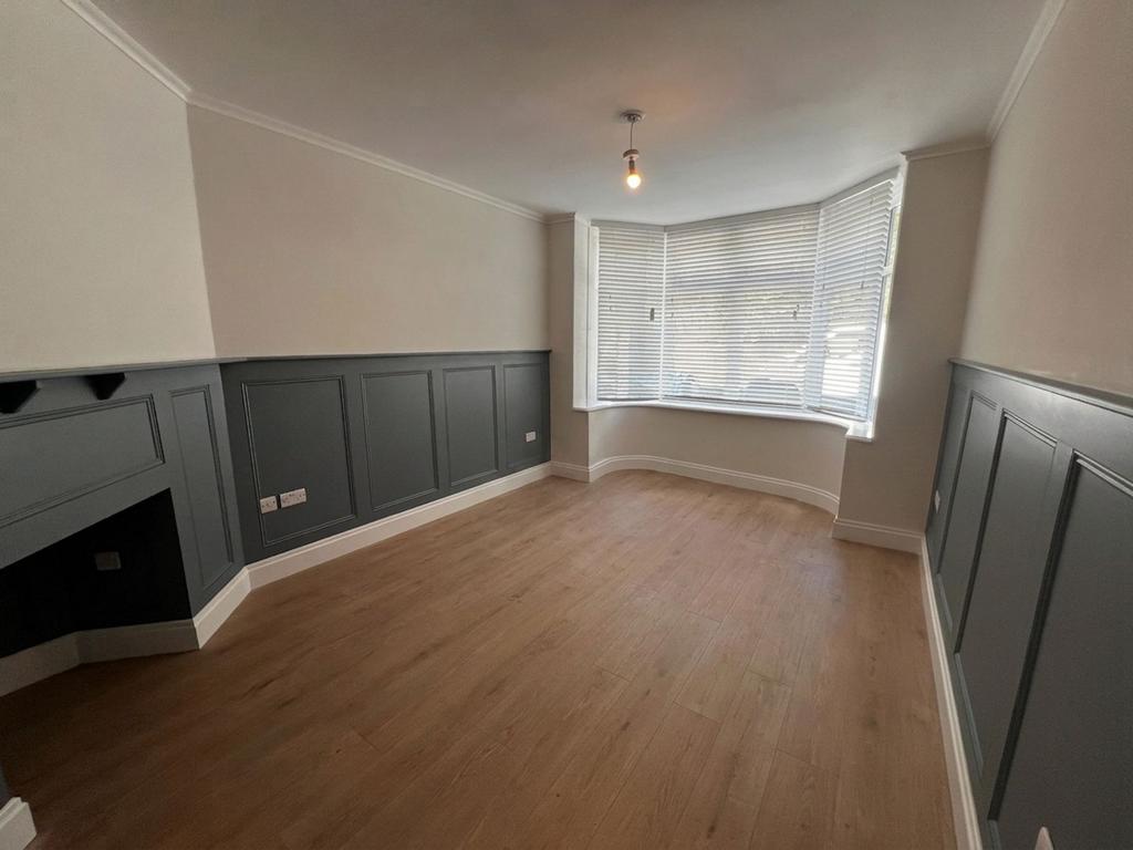 House in Sheffield, Millhouses - More