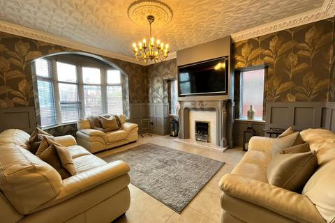 4 bedroom detached house to rent, Warbreck Hill Road, Blackpool