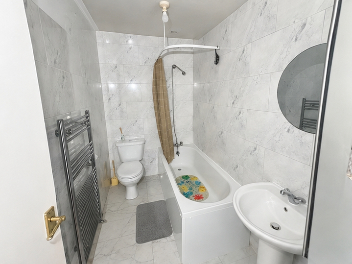 Apartment in SMETHWICK - View 4
