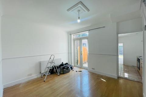 3 bedroom terraced house to rent, Fulbourne Road, London E17