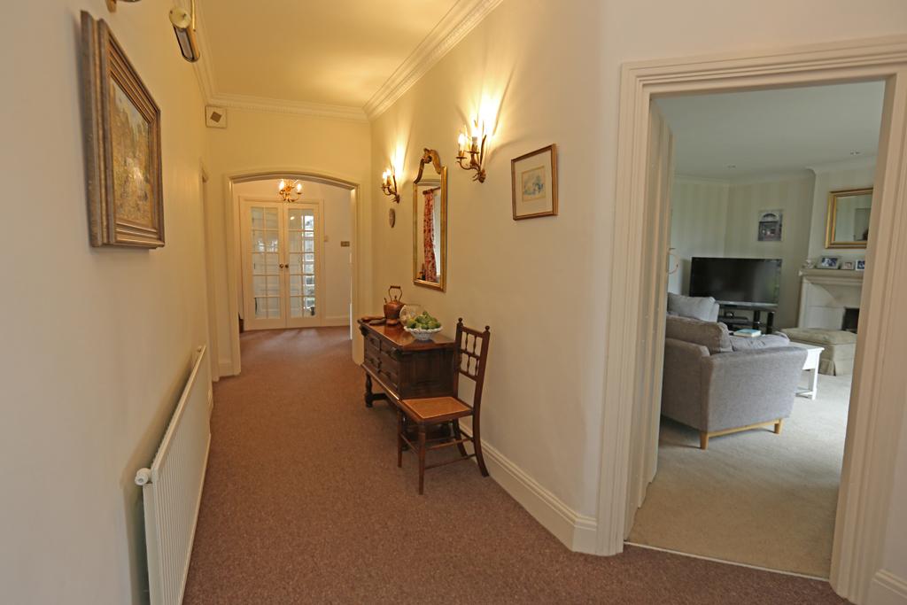 House in Holmesfield - More