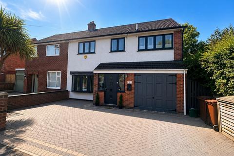 4 bedroom semi-detached house for sale, Spinney Road, Ilkeston DE7