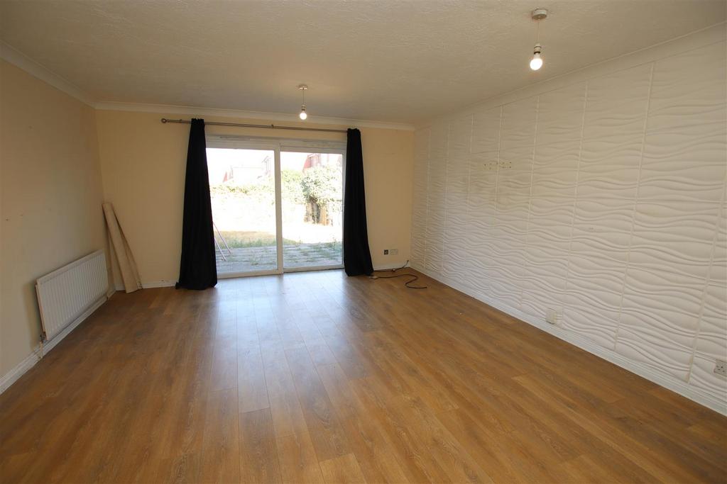 House in Erith - View 2