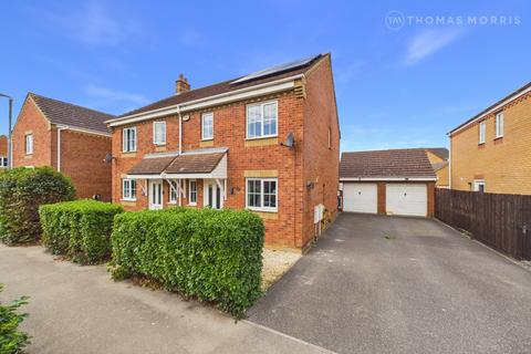 3 bedroom semi-detached house for sale, Brunel Drive, Bedfordshire SG18
