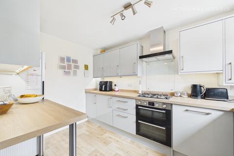 3 bedroom semi-detached house for sale, Brunel Drive, Bedfordshire SG18