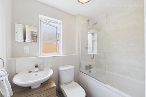 3 bedroom semi-detached house for sale, Brunel Drive, Bedfordshire SG18