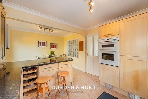 5 bedroom detached house for sale, Stanley Place, Ongar, CM5