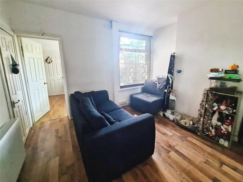 Apartment in Hampshire - View 2