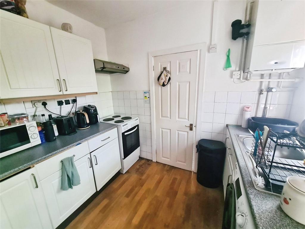 Apartment in Hampshire - View 3