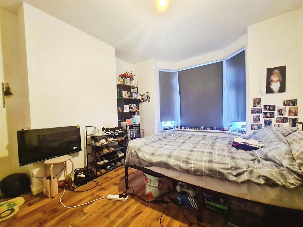 Apartment in Hampshire - View 4