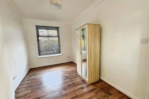2 bedroom flat to rent, Richville Road, Hampshire SO16