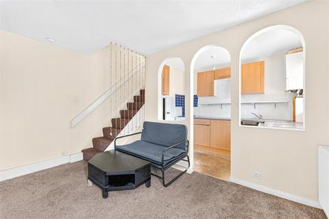 2 bedroom end of terrace house for sale, Fiennes Close, Dagenham