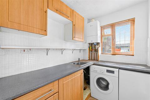 2 bedroom end of terrace house for sale, Fiennes Close, Dagenham
